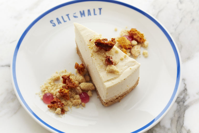 Chewy cheesecake and honeycomb crumble