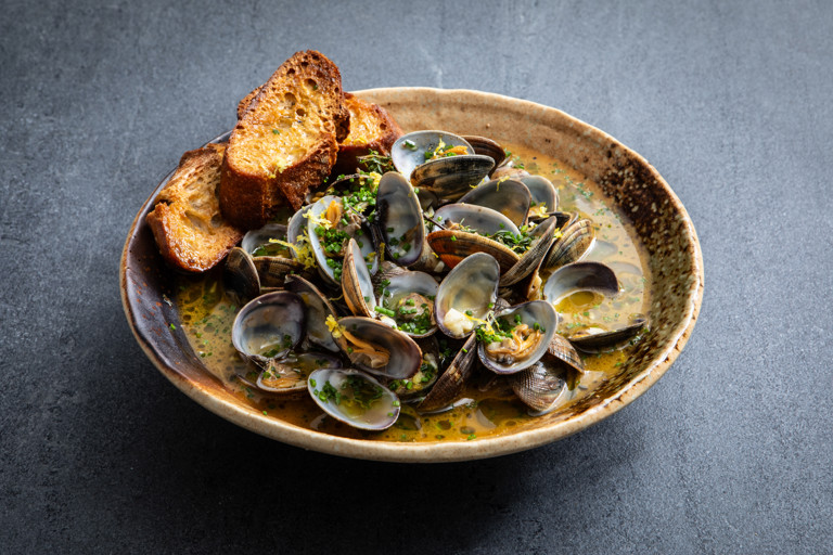 Steamed clams with parsley oil
