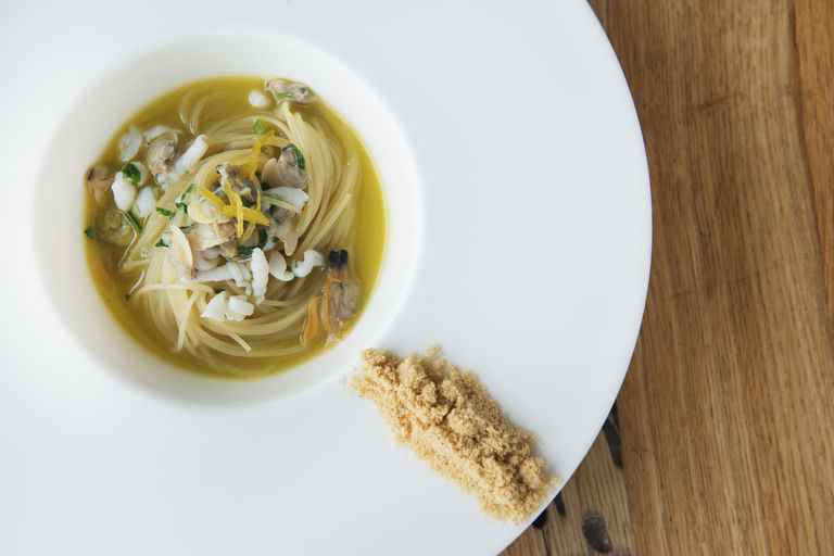 'Super' – spaghettini with squid and candied lemon