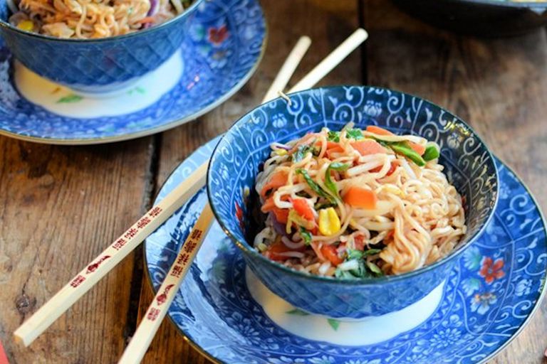 Easy vegetable chow mein