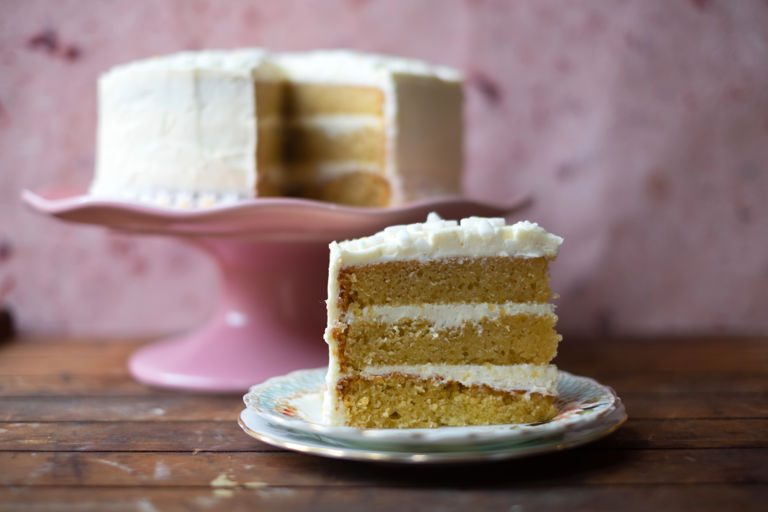 Super Moist Vanilla Cake - Living Sweet Moments