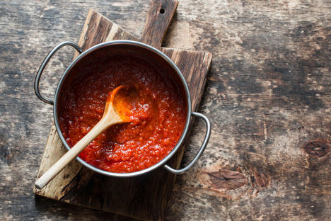How to make your own Italian tomato sauce recipe