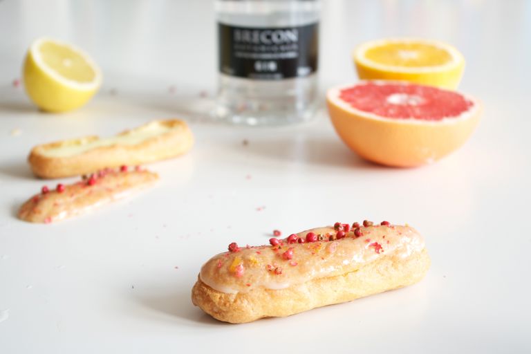 Gin, citrus and pink peppercorn éclairs