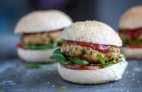 Cod burgers with homemade tomato ketchup