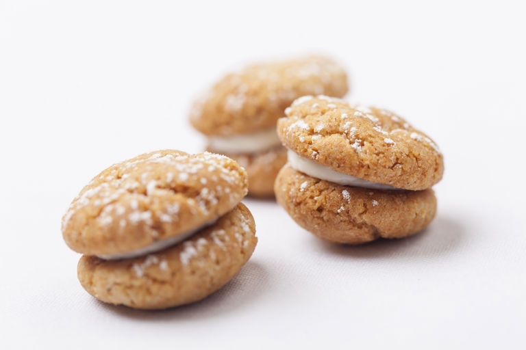 Cornish fairings with sweet cream cheese mousse