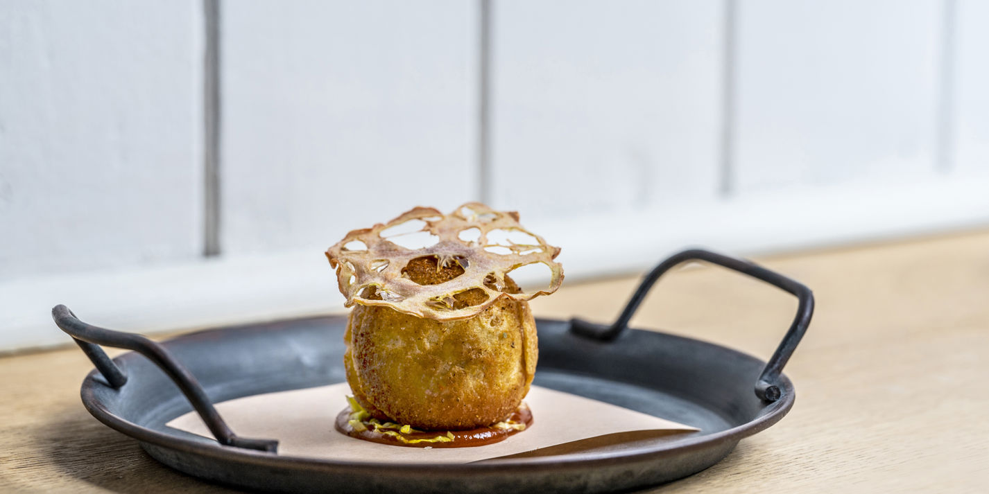 'Ultimate BLT' (Stuffed BBQ Pork Buns) Recipe - Great British Chefs