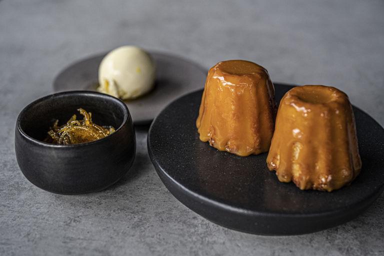 '8-10-2006' – lemon drizzle cake with lemon marmalade and clotted cream