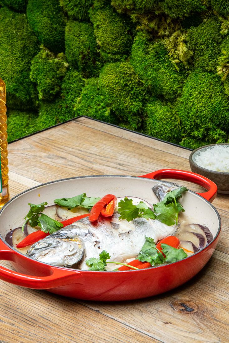 Ikki juftlik jinsiy aloqa uchun uchrashishdi (ruscha porno video)