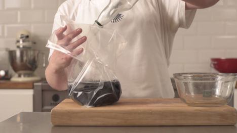 How to make sloe gin sous vide