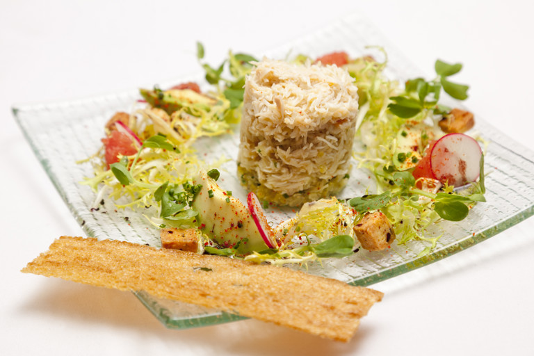 Crab salad with grapefruit