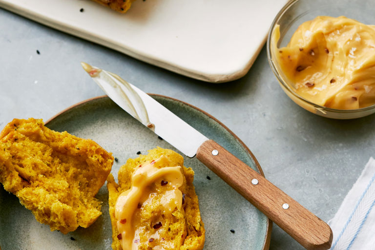 Spiced pumpkin buns