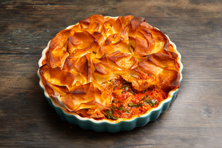 Roasted red pepper chicken pie with filo pastry