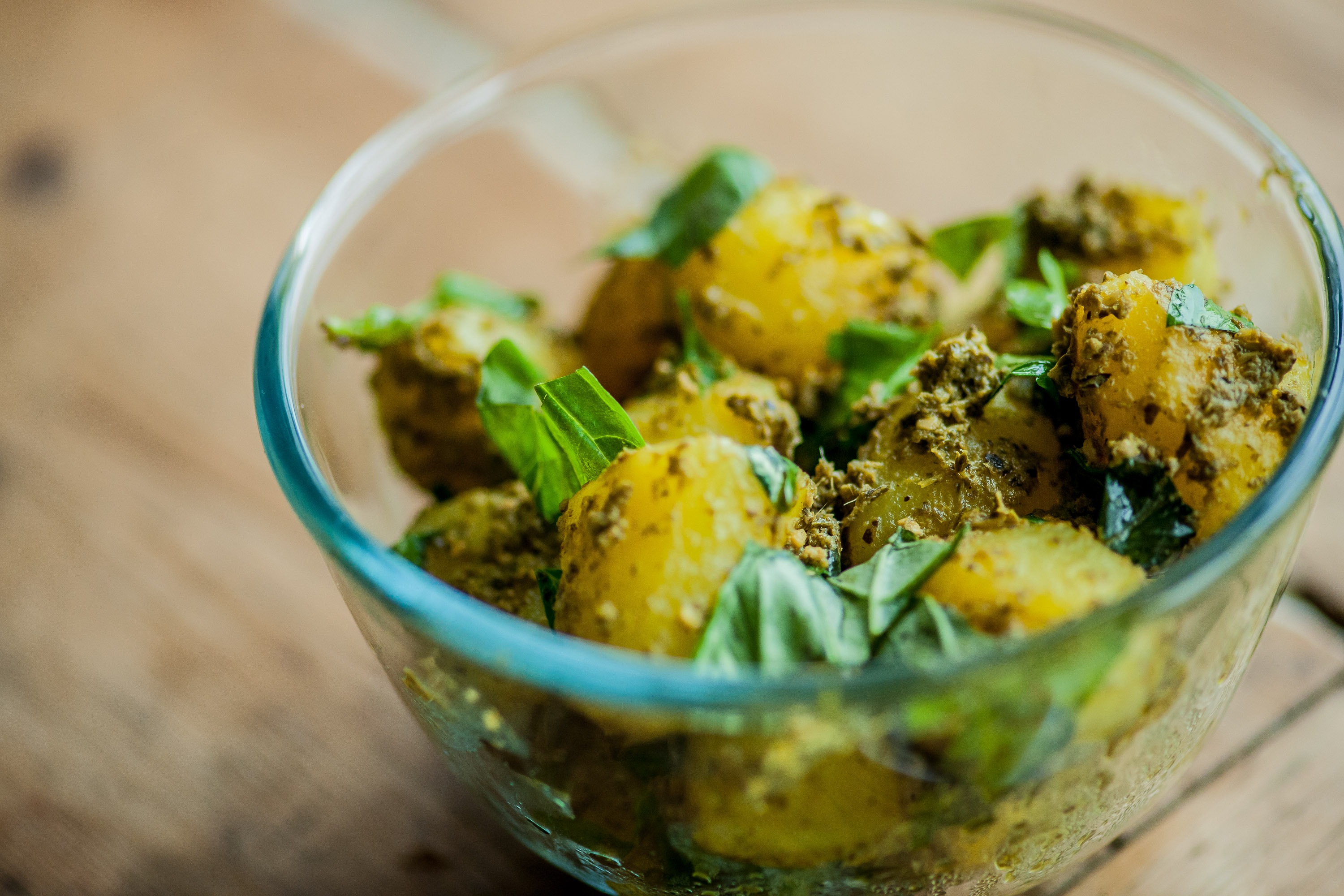 Minted New Potatoes Recipe by Sonia - Cookpad