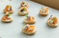 Whole wheat and quinoa biscuit with smoked salmon