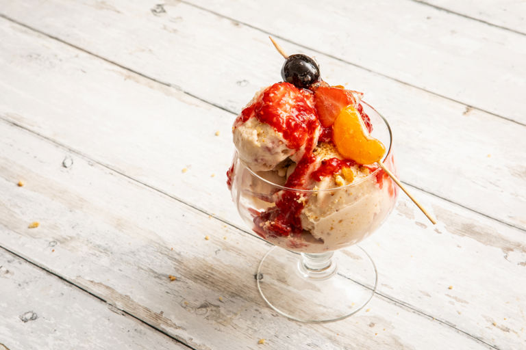 Strawberry shortcake gelato with táng húlu and raspberry jam drizzle