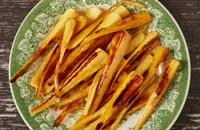 Maple-roasted parsnips with vinegar