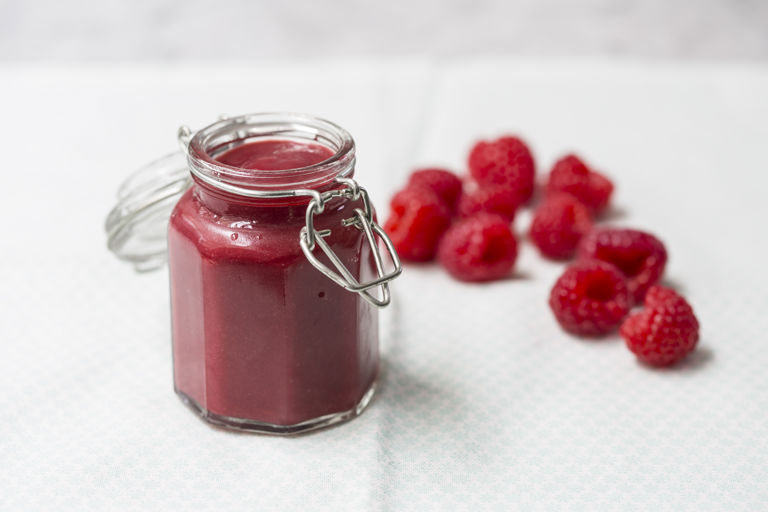 Simple raspberry coulis