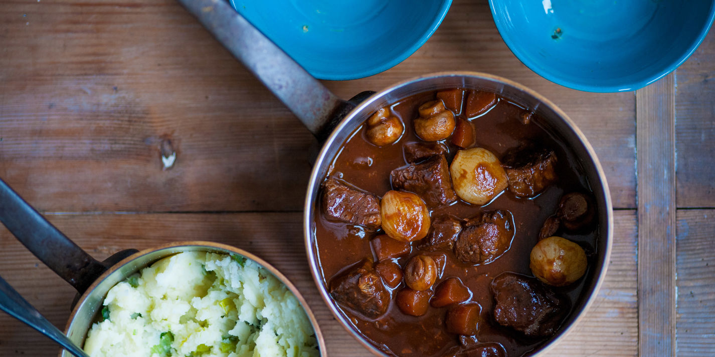 Beef stew with mash and leeks