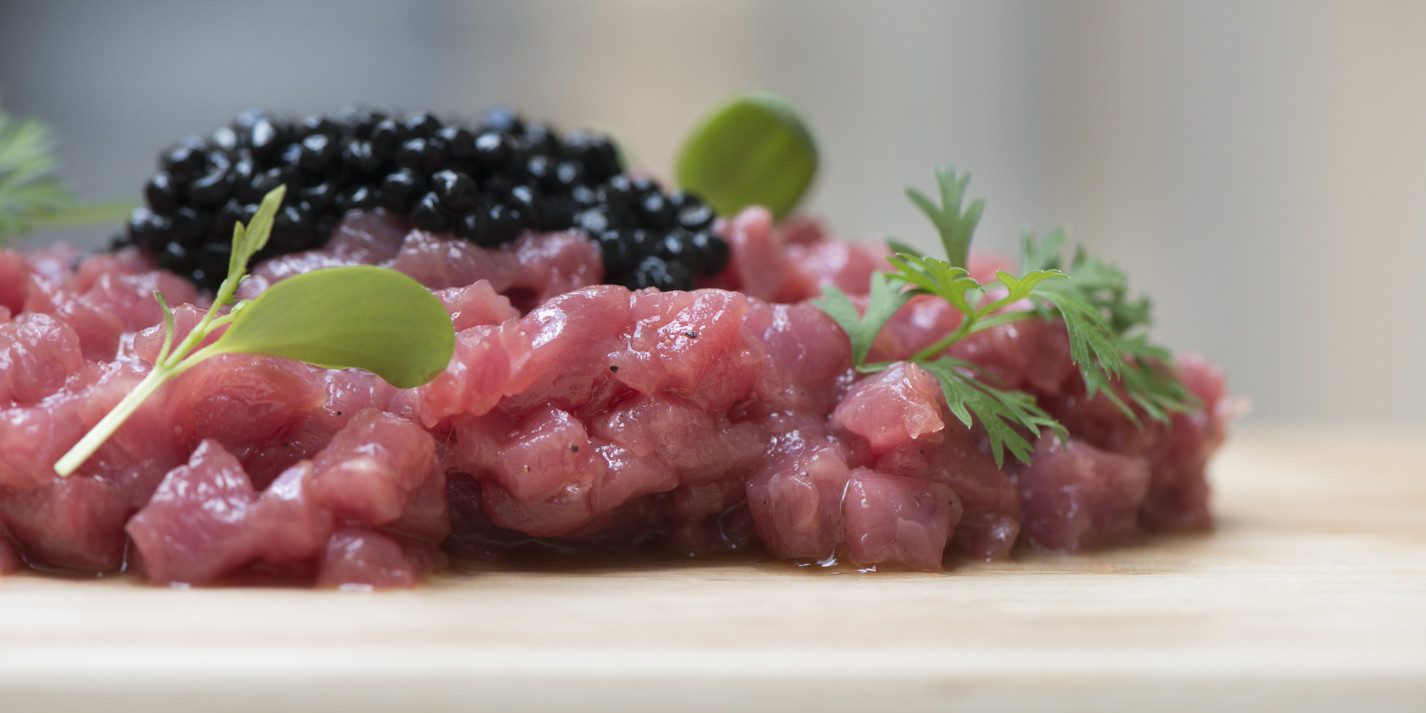 'The super tartare' - beef tartare with truffle caviar-image