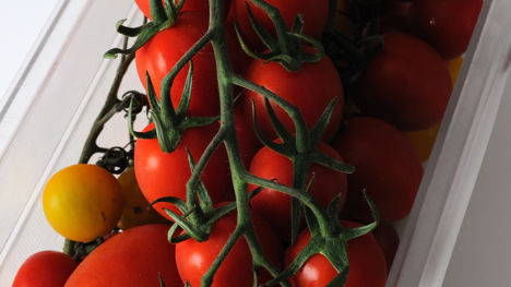 How to blanch and peel a tomato