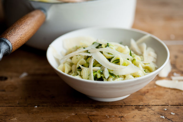 Pasta with courgette and Parmesan