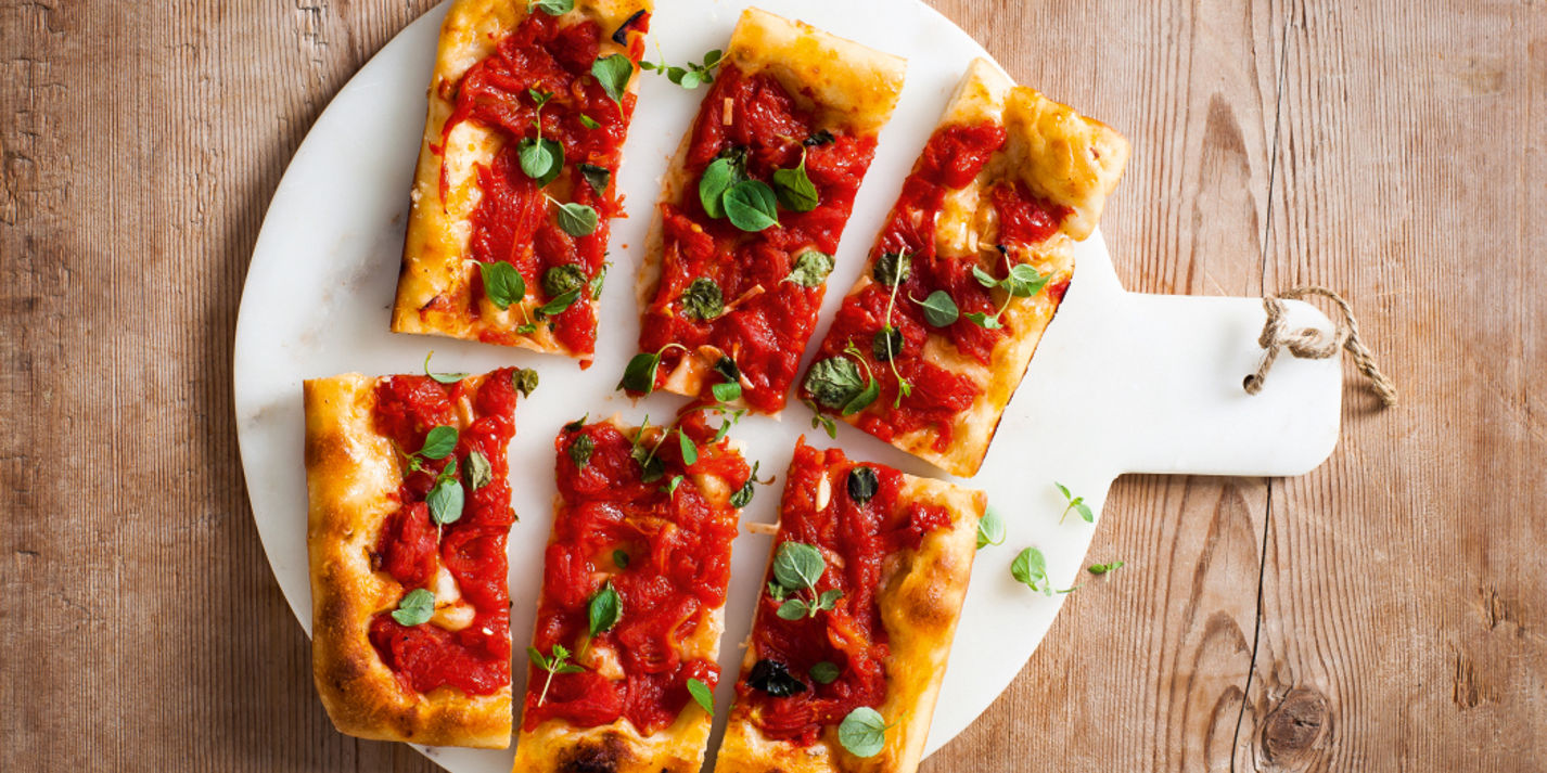 Neapolitan Pizza Recipe - Great Italian Chefs