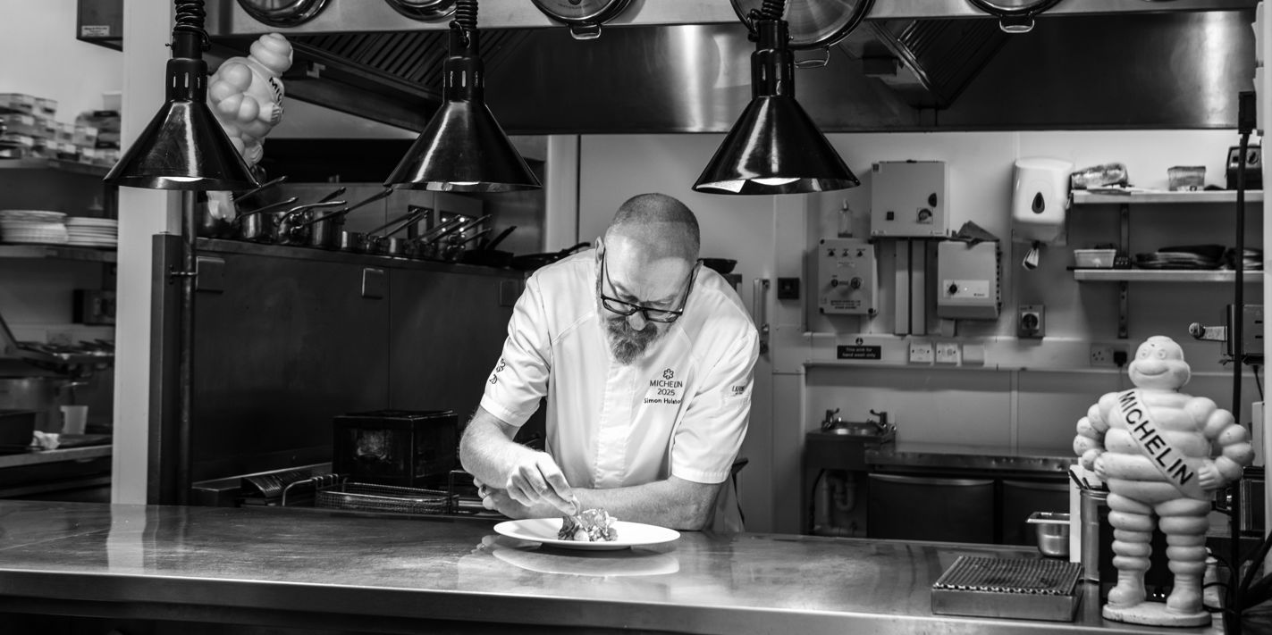 Simon Hulstone