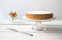 Gluten- and dairy-free lemon chiffon cake