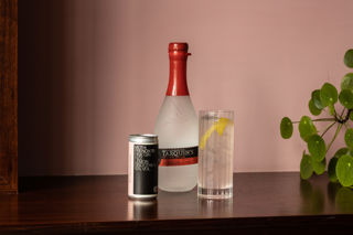 French 75: the ultimate cocktail for festive hosting