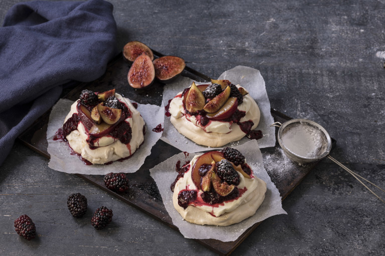 Autumn fruit pavlova