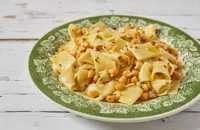 Lagane e cicciari – Calabrian wide pasta with chickpeas