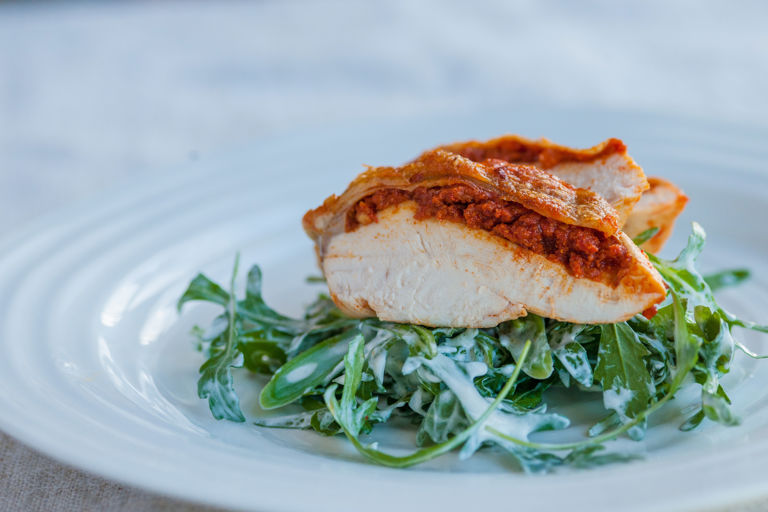 Chicken breast with 'nduja, rocket and green beans