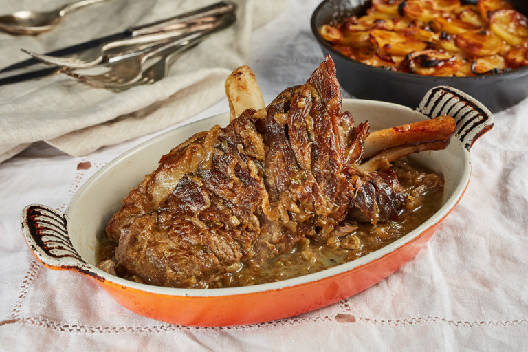 Lamb shoulder braised in vinegar and anchovies