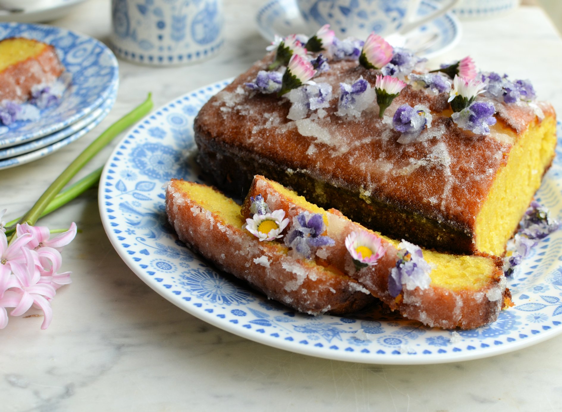 Lemon Drizzle Cake With Edible Flowers
