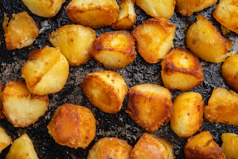 How to cook roast potatoes 