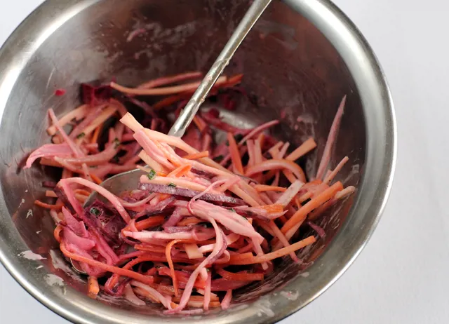 How to make coleslaw