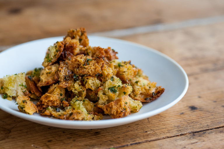 Garlic bread croutons