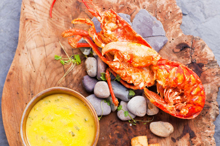 Lobster, triple-cooked chips and Béarnaise sauce
