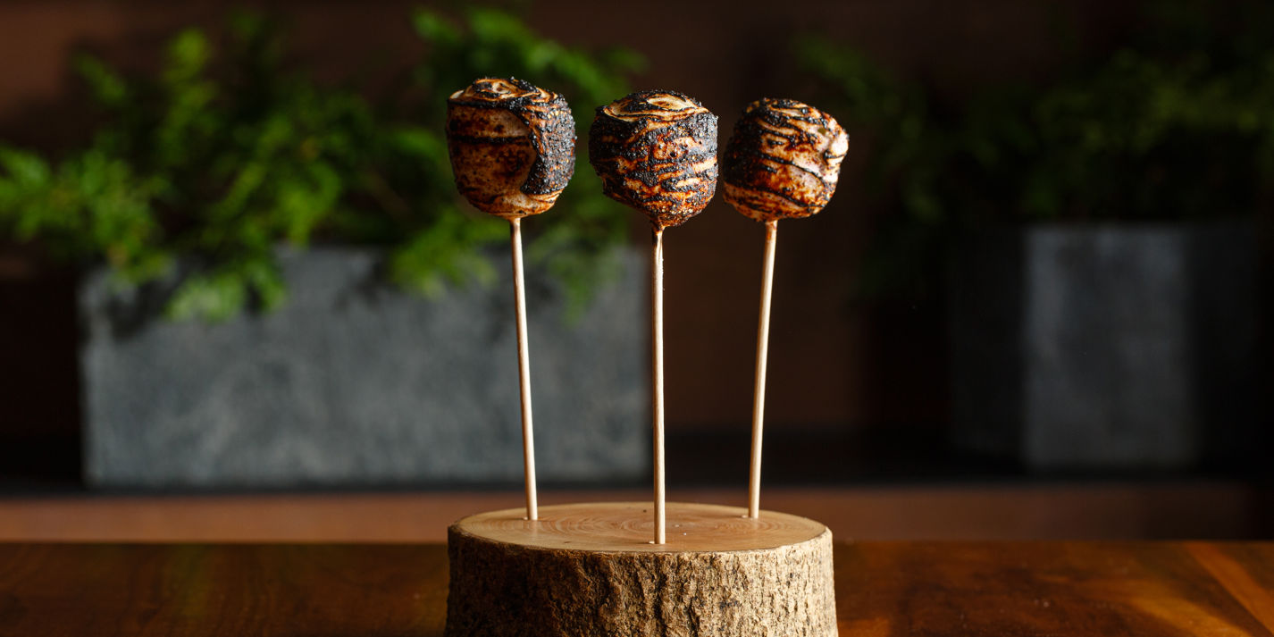 Blackcurrant and Swiss Meringue Lolly Recipe - Great British Chefs