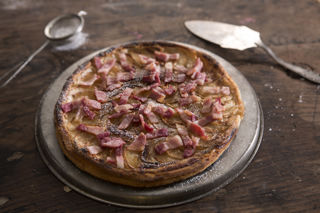 Apple and bacon puff pastry tart