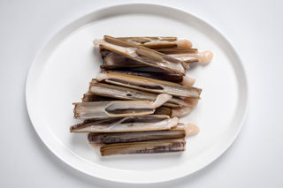How to grill razor clams
