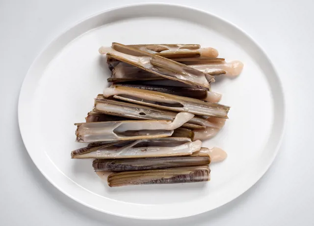 How to grill razor clams