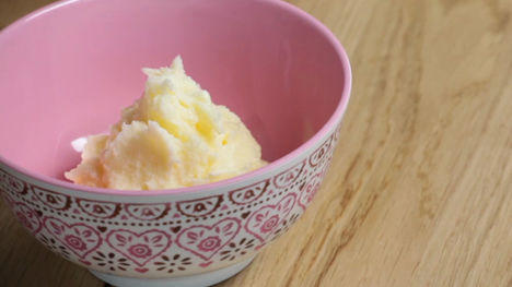 How to cream butter and sugar