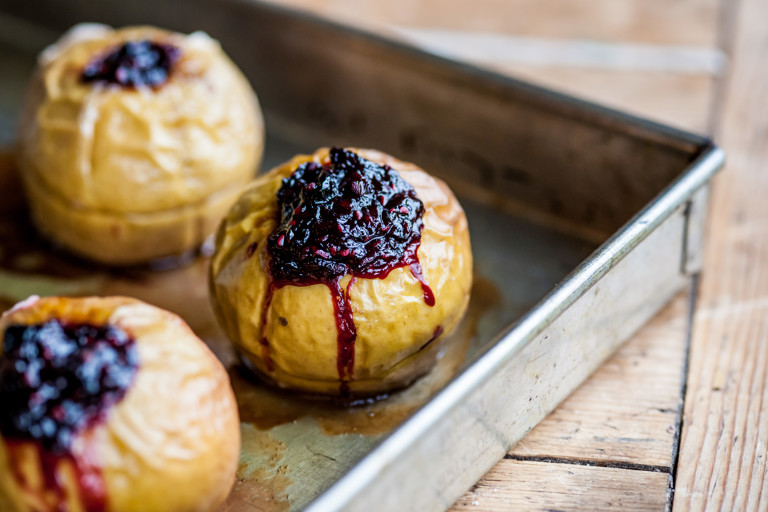Baked stuffed apples