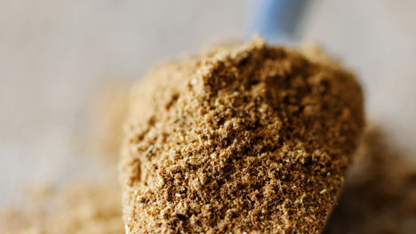 How to grind spices