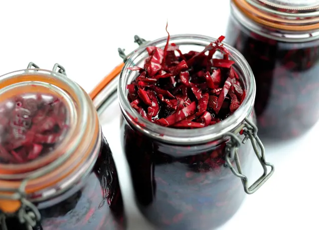 Pickled red cabbage 