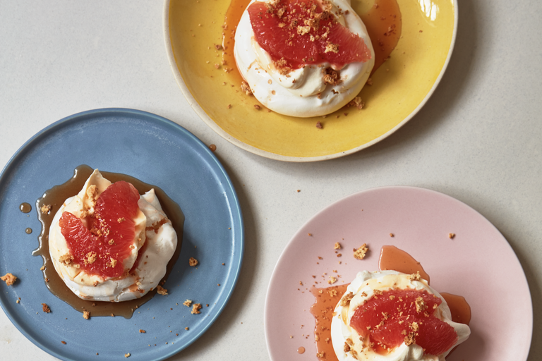 Individual negroni pavlovas