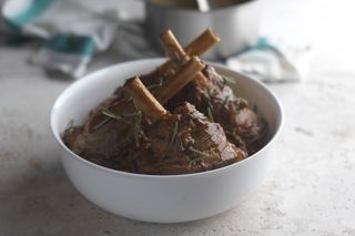 Lamb shanks with tomato and rosemary