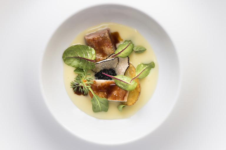 Valdarno chicken with smoked potatoes and truffle