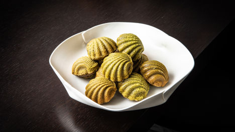 Matcha madeleines